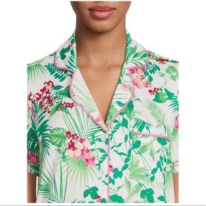 NWOT - 🌸 Notch Collar and Shorts Pajama Set from Secret Treasures Vivid White